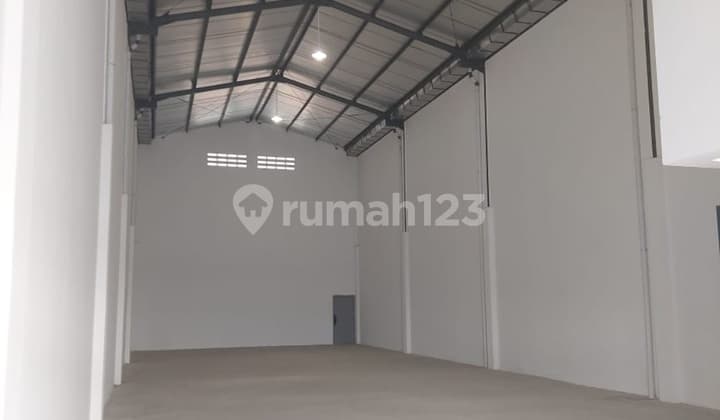 Warehouse for Rent Near Soekarno-Hatta Airport, West Jakarta