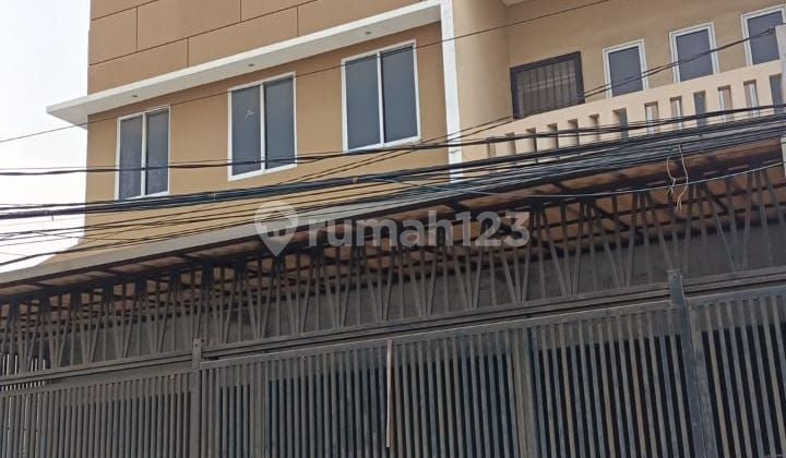 Ruko 3 gandeng kapuk Kamal 200 JT