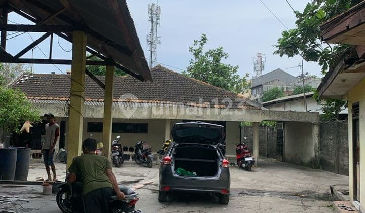 Land for Sale with Old House Bonus on Kesatriaan Street, Cilincing, North Jakarta