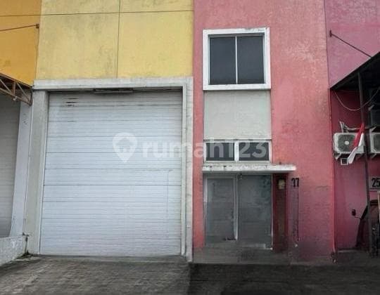 Warehouse for Sale at Bizpark Cakung Near Port and Toll Access for Containers In Cakung, East Jakarta