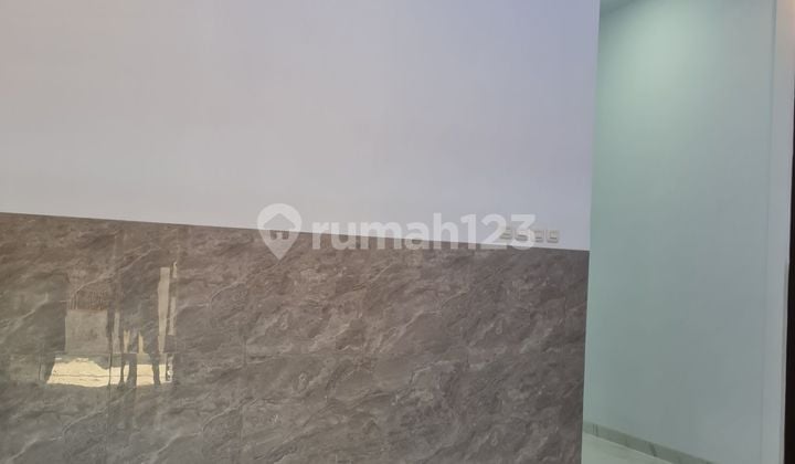 Mewah, Lantai Granit, Rumah Cantik Siap Huni di Cengkareng, Nego! Mewah, Lantai Granit, Rumah Cantik Siap Huni di Cengkareng, Nego!