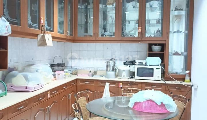 3-Story House Ex. Garment 8m, Good SHM