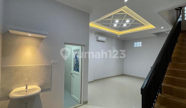 Rumah Baru Free 5 Ac Shm, Di Karang Anyar