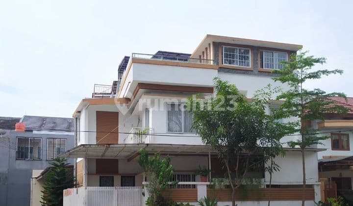 "Affordable Sale: 3-Story House in Citra Garden, Negotiable Price, Prime Location"
