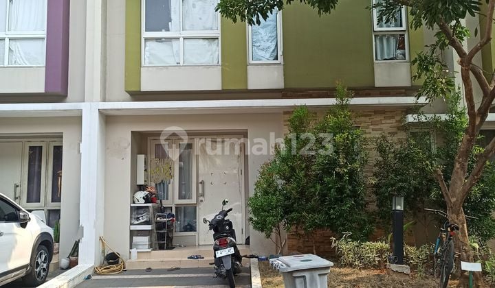 Dijual rumah 2 lantai di Summarecon Serpong harga nego strategis