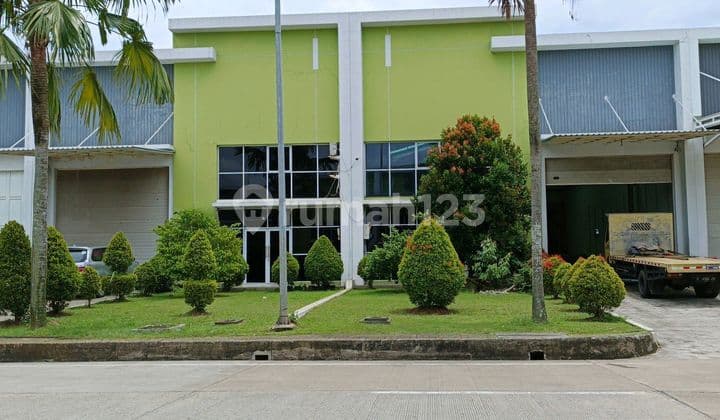 Disewakan Gudang Bagus Luas Tanah 1100m2 Komplek Pergudangan Nego