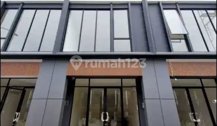 For Rent New Shop House Hampton Summarecon Serpong Prime Location Negotiable.