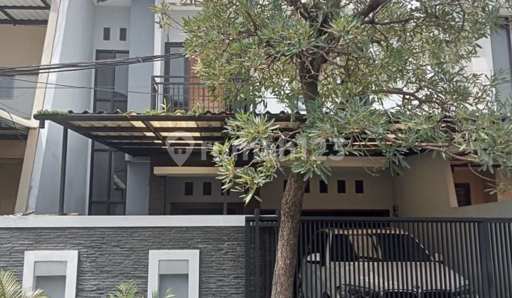 Rumah Cantik Di Villa Taman Meruya Lokasi Strategis Harga Nego