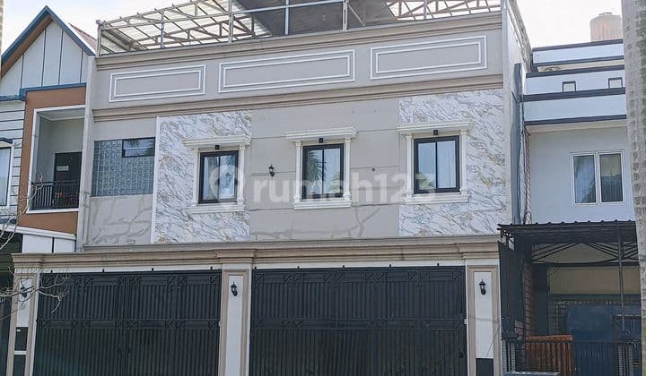 For Sale Luxury 3-Story House Puri Gardena Prime Location Negotiable Price