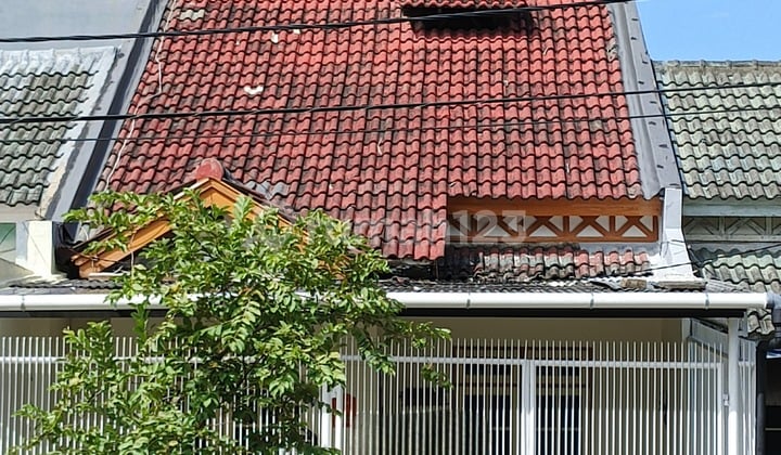 Dijual Rumah 108m2 Taman Surya Harga Nego Lokasi Strategis