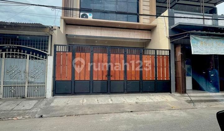 Dijual Ruko Bagus 2 1/3 Lantai di Poris Indah Lokasi Bagus Nego