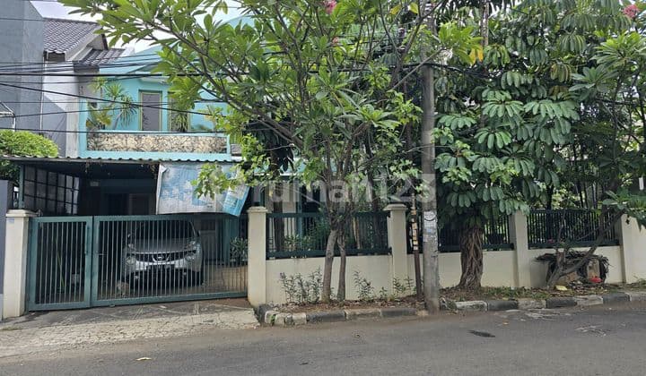 Dijual Rumah 2 Lantai Luas Tanah 360M2 di Taman Aries Harga Nego