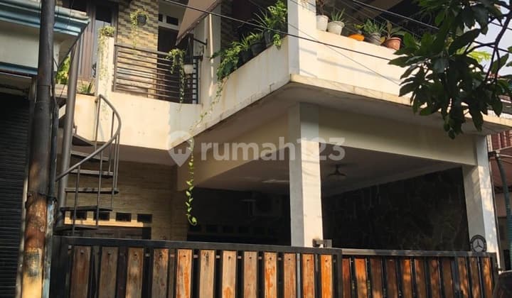 Dijual Rumah Bagus 2 Lantai di Karawaci Lokasi Bagus Harga Nego