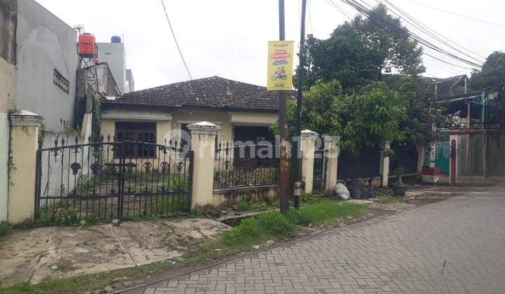 Disewakan Murah Rumah Tua 358M2 di Karawaci Lokasi Bagus Harga Nego