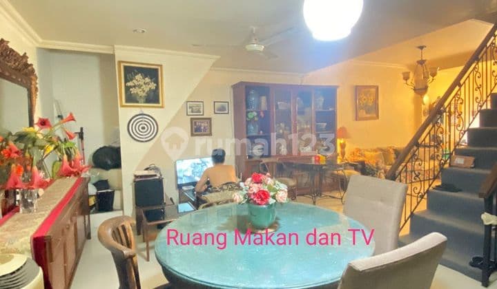 Dijual Rumah Asri siap huni Bagus di jelambar 2 Lantai