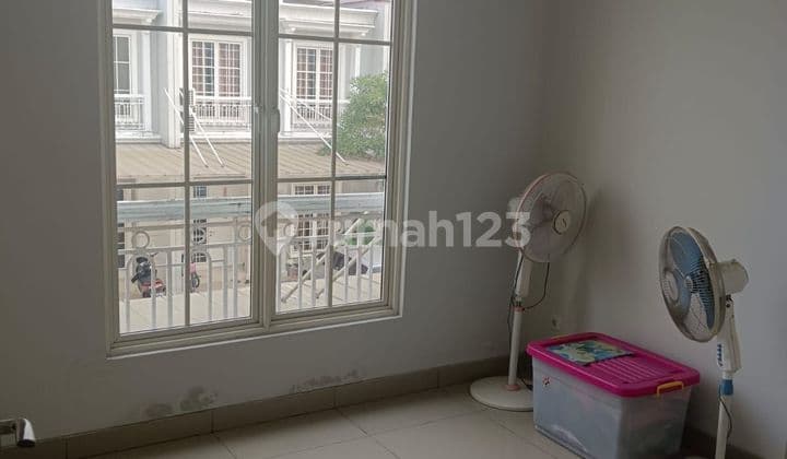 Di jual cepat rumah bagus Springhill Lagoon SHM hadap Selatan 2 Lantai