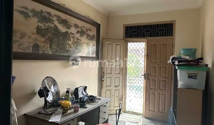 Nice House Green Garden, West Jakarta, Semi Furnished, Freehold Certificate