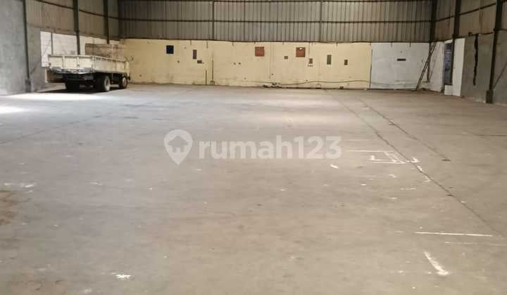 Gudang Siap Pakai di Kavling Dpr Cipondoh Tangerang, Akses Container 40ft
