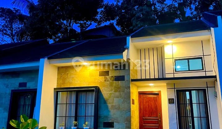 Over Kredit Rumah Cantik Siap Huni Lokasi Strategis Asri Nyaman