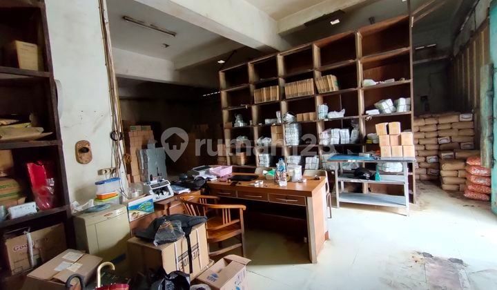 Toko dan Gudang di jalan Juanda , Tasikmalaya