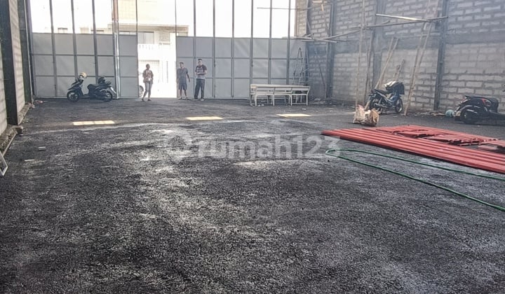 Gudang Siap Pakai Di Jalan Propinsi Tasikmalaya