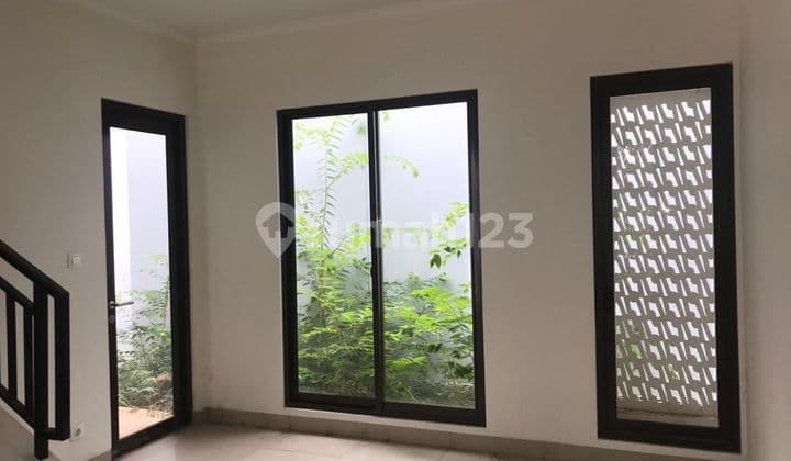 Rumah Baru Di Summarecon Cluster Cynthia