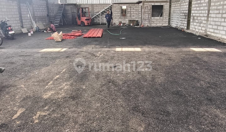 Gudang Siap Pakai di Jalan Propinsi Tasikmalaya