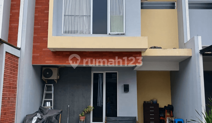 Rumah 2 Lantai Harga Nego di U House Bintaro Siap Huni Vc-17036