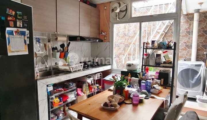 Rumah Sektor 4 Bintaro dengan 2 Kamar Minimalis Siap Huni Gb-17856