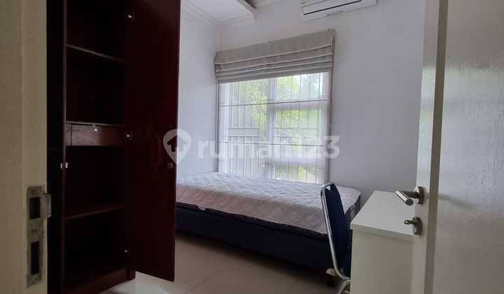 Rumah 2 Lantai Fully Equipped di Bawah 2M - Siap Huni Tanpa Renov Wm-16065
