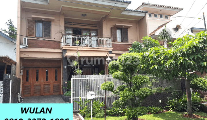 Spacious 2-Storey House in Bintaro Sector 2 - Ideal for Upgrading Your Family Home Az-17886