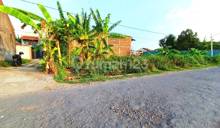 Tanah Hook Strategis Tepi Jalan SHM 194 m² di Grogol Sukoharjo