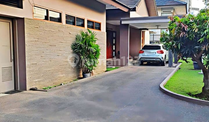 Hunian Mewah di Kawasan Prestisius Sayap Dago Kota Bandung ( Harga Nego )
