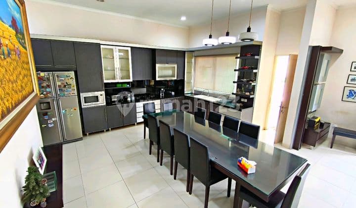 Investasi Langka! Rumah Villa Dago Pakar View Kota Bandung Siap Huni ( Harga Nego )