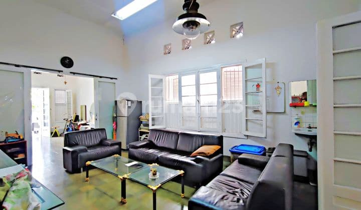 Turun Harga !! Rumah Heritage Tipe C Di Sayap Riau Bandung - Strategis Halaman Luas Siap Huni ( Good Invest )