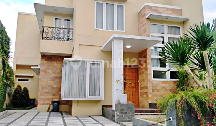 Perumahan Green Hill Ciumbuleuit - Semi Furnish Siap Huni ( Harga Nego )