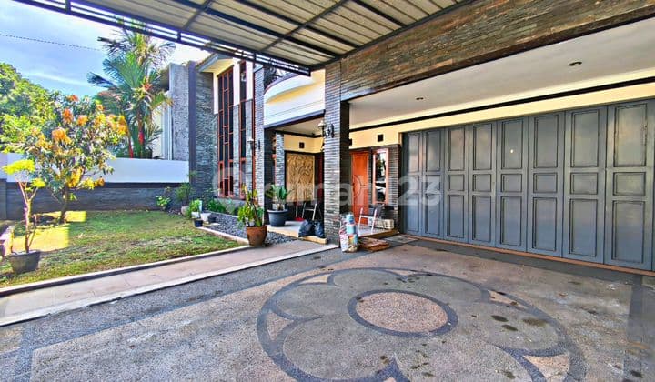 Perumahan Batununggal Indah - Minimalis 2 Lantai Taman Depan Belakang Siap Huni ( Harga Nego )