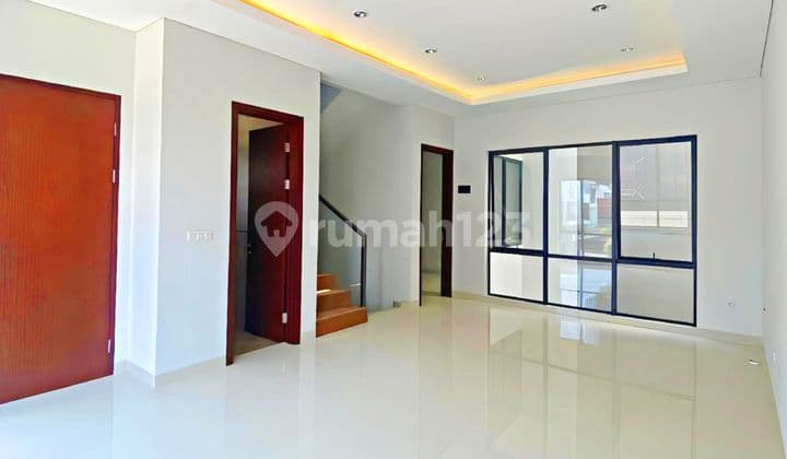 Setraduta Residence - Bangunan Baru Siap Huni - Turun Harga Jual Cepat (good Invest)