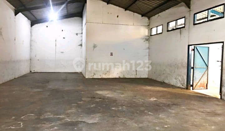 Gudang Sayap Kopo Cibolerang - Strategis Akses Kontainer 40 Feet