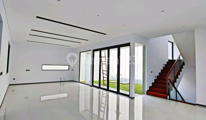 Setraduta Residence - Minimalis Modern 2 Lantai Siap Huni - Turun Harga Jual Cepat ( Harga Nego )