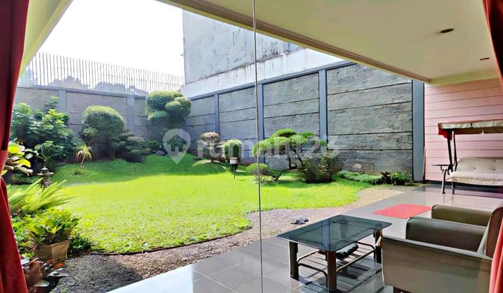 Mainroad Sukajadi Bandung - Bangunan Bagus Halaman Belakang Luas Siap Huni - Cocok untuk Tinggal / Kantor ( Harga Nego )