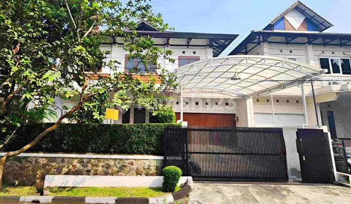Perumahan Sayap Pasteur - Furnished Minimalis 2 Lantai Halaman Luas Siap Huni