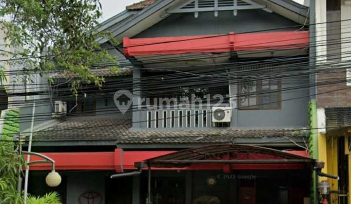 Rumah 3 Lantai Banyak Kamar di Indrapasta