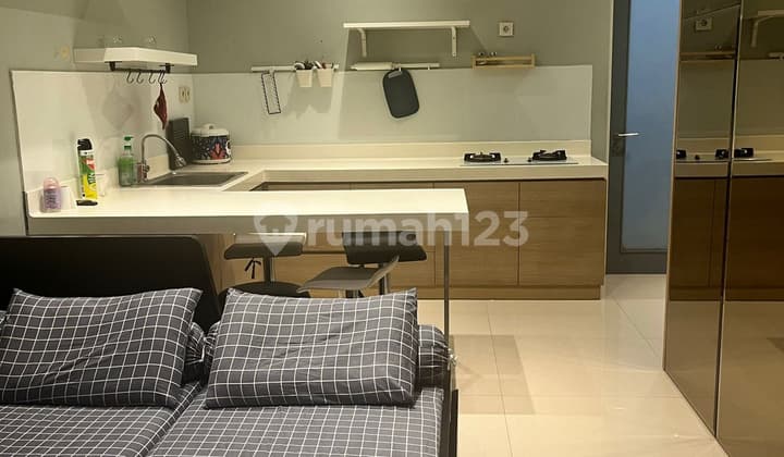 House, Fully Furnished Neat Interior, Freehold Title, Eligible for Mortgage