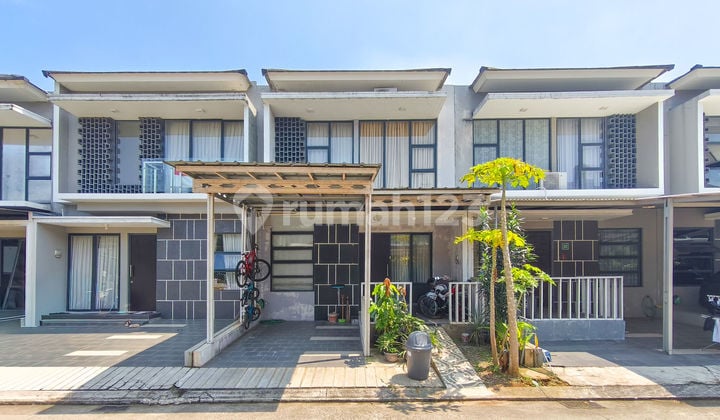 Rumah 2 Lt SHM 15 Menit ke Mall Paradise Walk Serpong Dibantu KPR J-37396