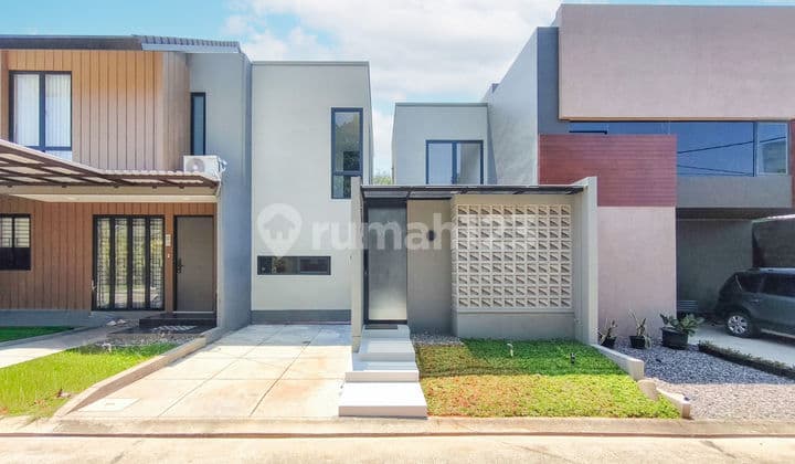 Rumah 2 Lt SHM 9 Menit ke Gerbang Tol Bsd Barat Dibantu KPR J-36399