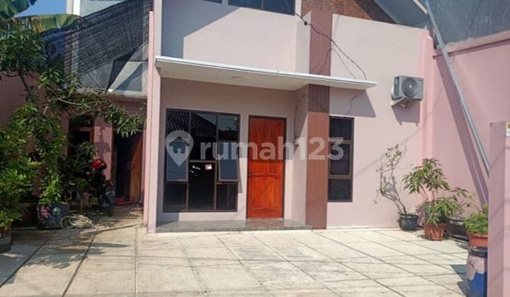 Rumah SHM 2 Lantai 10 Menit ke RSUD Cibinong Bogor Dibantu KPR J25458