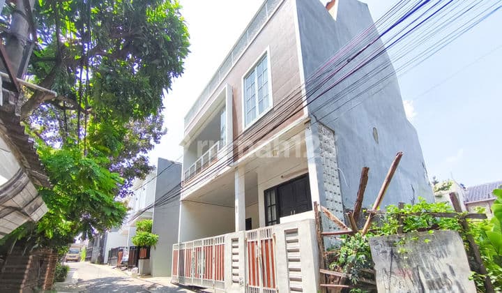 Rumah 3 Lt Hadap Utara 15 Menit ke One Belpark Mall Siap KPR J-36536