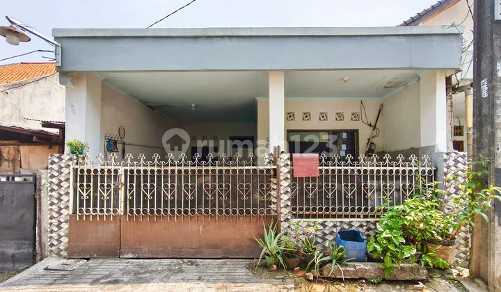 Rumah SHM 2 Lt Bebas Banjir 9 Menit ke Primaya Hospital Bekasi Barat J-37082