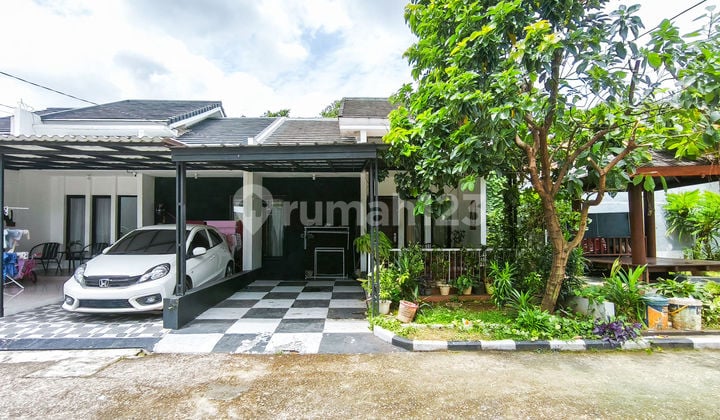 Rumah Hadap Selatan 14 Menit ke Mall Paradise Walk Serpong SHM Siap KPR J-40005